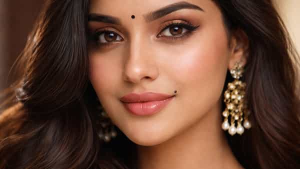 పెదవులపై పుట్టు మచ్చ ఉంటే అదృష్టమా..? సాముద్రిక శాస్త్రం ఏం చెబుతోంది?