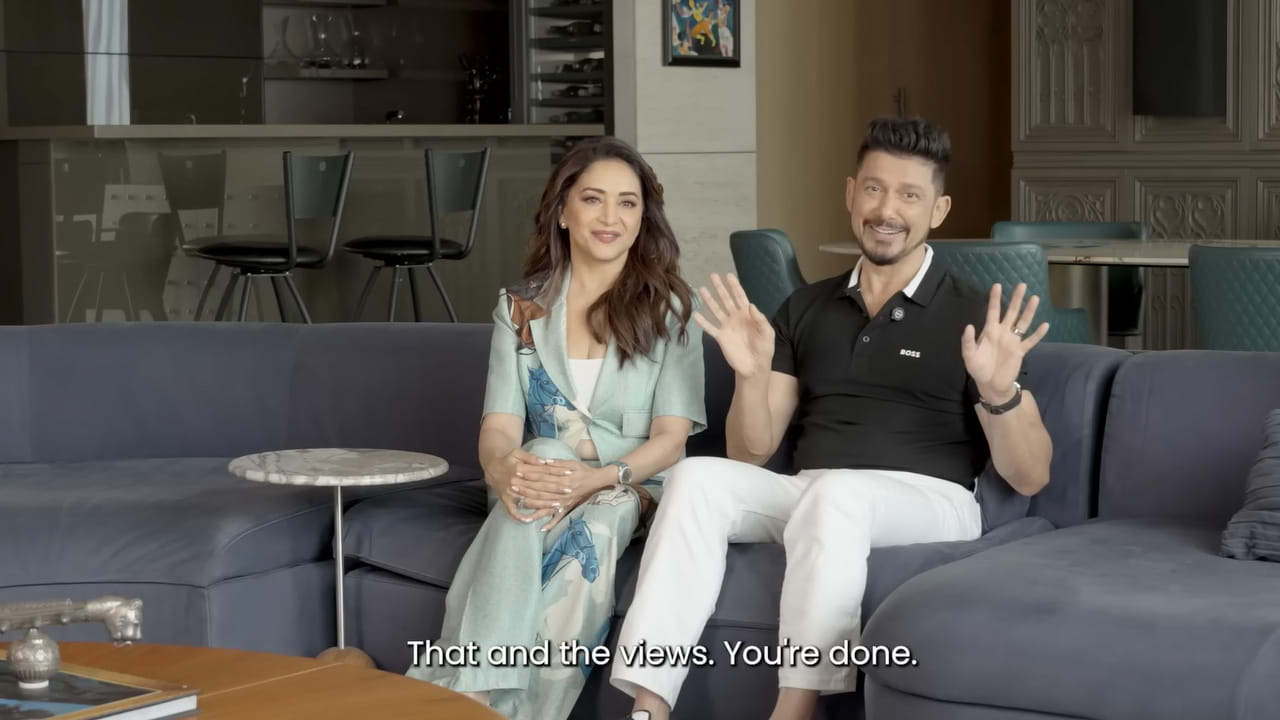 ఈ ఇంటిలోని ప్రతి మూలా మాధురి, ఆమె భర్త డాక్టర్ శ్రీరామ్ నేనేల ఇష్టాయిష్టాలను ప్రత్యేకంగా తెలియజేస్తుంది. 5500 చదరపు అడుగుల విస్తీర్ణం గల ఈ ఇంటి ప్రత్యేకత ఏమిటంటే, దీని నుండి కనిపించే అద్భుతమైన సముద్ర దృశ్యం, ఆధునిక సాంకేతికత, ప్రఖ్యాత చిత్రకారుడు ఎం. ఎఫ్. హుస్సేన్ కళాకృతుల అద్భుతమైన సమ్మేళనం. మాధురి, డాక్టర్ శ్రీరామ్ నేనేల ఇల్లు ముంబైలోని ఒక బహుళ అంతస్తుల భవనంలోని 53వ అంతస్తులో ఉంది.