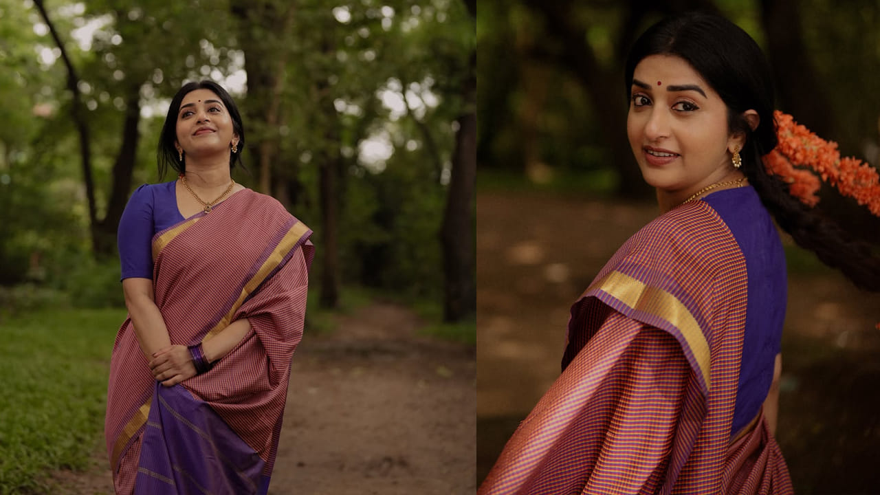  సోషల్ మీడియాలో యాక్టివ్ గా ఉంటోన్న ఈ ముద్దుగుమ్మ తాజాగా కొన్ని ఫొటోలను తన ఇన్ స్టా గ్రామ్ ఖాతాలో షేర్ చేసింది. అందులో చక్కని చీరకట్టుతో తలలో పూలతో ఎంతో సాంప్రదాయంగా కనిపించిందీ ముద్దుగుమ్మ. మొదట ఈమెను చూసి చాలా మంది గుర్తు పట్టలేకపోయారు. మరి మీరు గుర్తు పట్టారా?
