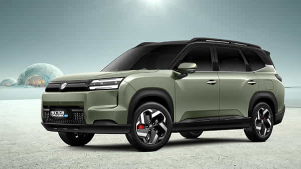 Electric Car: ఎంజీ నుంచి అదిరిపోయే ఎలక్ట్రిక్ కారు.. ఒక్కసారిఛార్జింగ్తో 517 కిలోమీటర్లు!