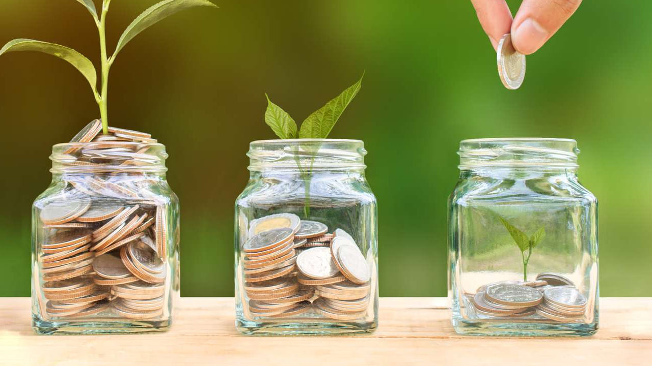 Saving Tips: ఈ చిట్కాలు పాటిస్తే మీ నెలవారీ ఖర్చు సగం తగ్గుతుంది.. డబ్బులు భారీగా ఆదా చేసుకోవచ్చు..