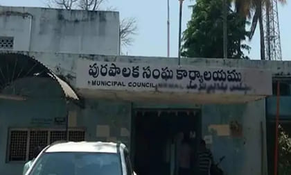 మీ లోకల్ కార్పొరేటర్ ఏం చేస్తారో తెలుసా? ఆయనకున్న బాధ్యతలు ఏంటి?
