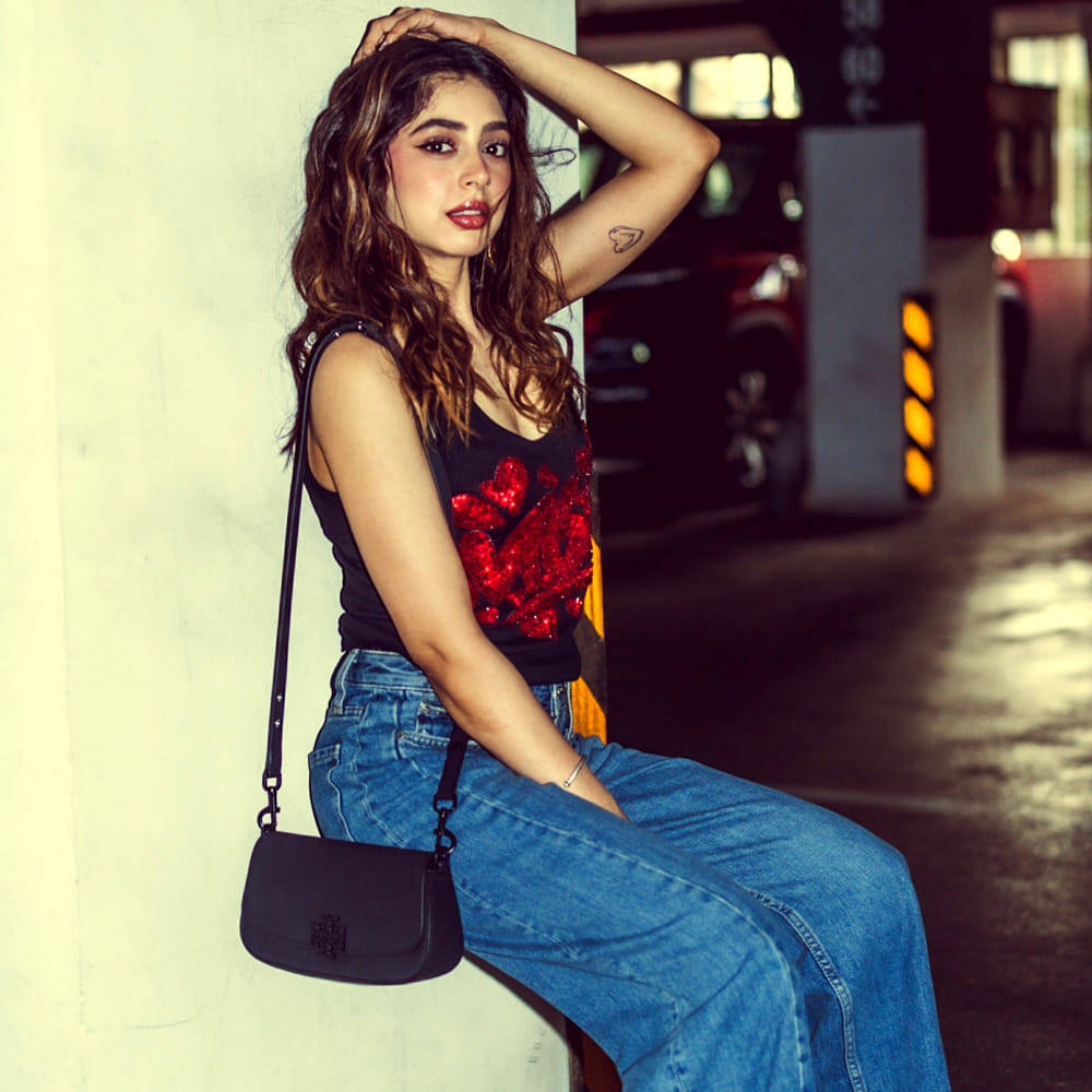 Niti Taylor Pics