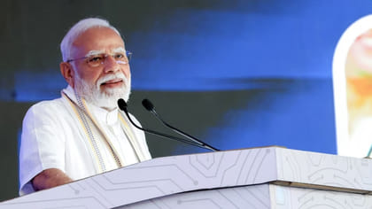 ప్రధాని మోదీ ముంబై పర్యటన వేళ తుపాకీ కలకలం..!