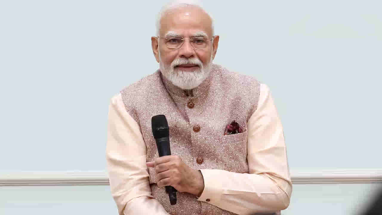 డిజిటల్ ఎంట్రీతో మోదీ సభ.. బుక్మైషోలో తొలిసారిగా బుకింగ్లు, స్లాట్లు.. గంటలోనే హౌజ్ఫుల్!