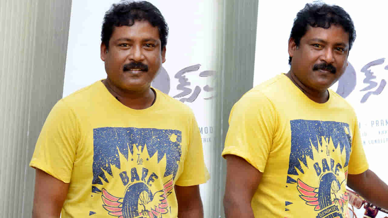 అమ్మబాబోయ్.. ఆ హీరో పైకి కనిపించేంత సైలెంట్ కాదు..! సెట్లో తెగ గోల చేసేవాడు