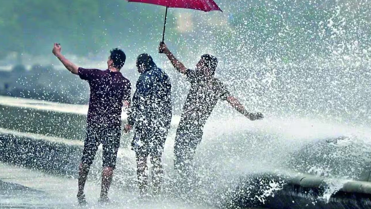 Rain Alert: తెలుగు రాష్ట్రాలకు తుఫాన్ ముప్పు.. ఈ జిల్లాలకు భారీ రెయిన్ అలర్ట్.. వాతావరణశాఖ హెచ్చరిక ఇదే..