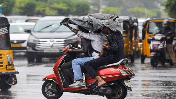 Rains Alert: తీవ్ర వాయుగుండం ఎఫెక్ట్.. ప్రజలకు ఏపీ ప్రభుత్వం బిగ్ అలర్ట్.. భారీ హెచ్చరికలు జారీ