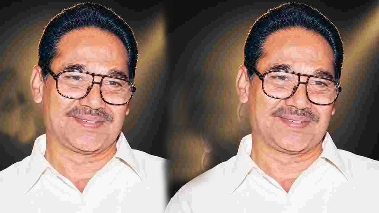 RaviChandra : టాలీవుడ్‏లో విషాదం.. సీనియర్ డైరెక్టర్ రవిచంద్ర కన్నుమూత..