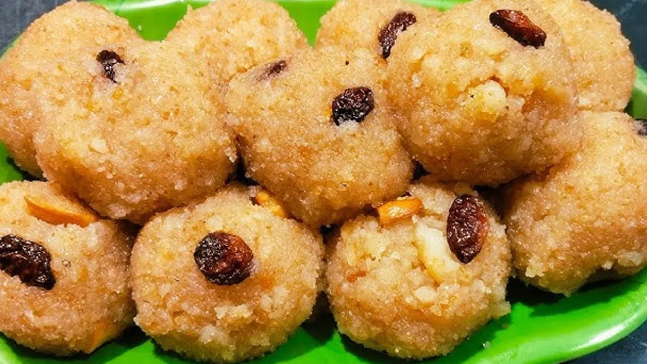 నోట్లో పెట్టగానే కరిగిపోయే రవ్వ లడ్డూలు.. నెల రోజులైనా చెడిపోని పర్ఫెక్ట్ రెసిపీ!