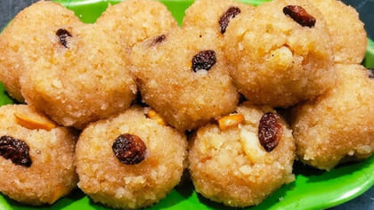 నోట్లో పెట్టగానే కరిగిపోయే రవ్వ లడ్డూలు..