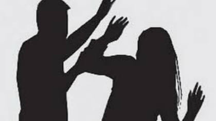 విడాకులు తీసుకున్నా ఆగని వేధింపులు..