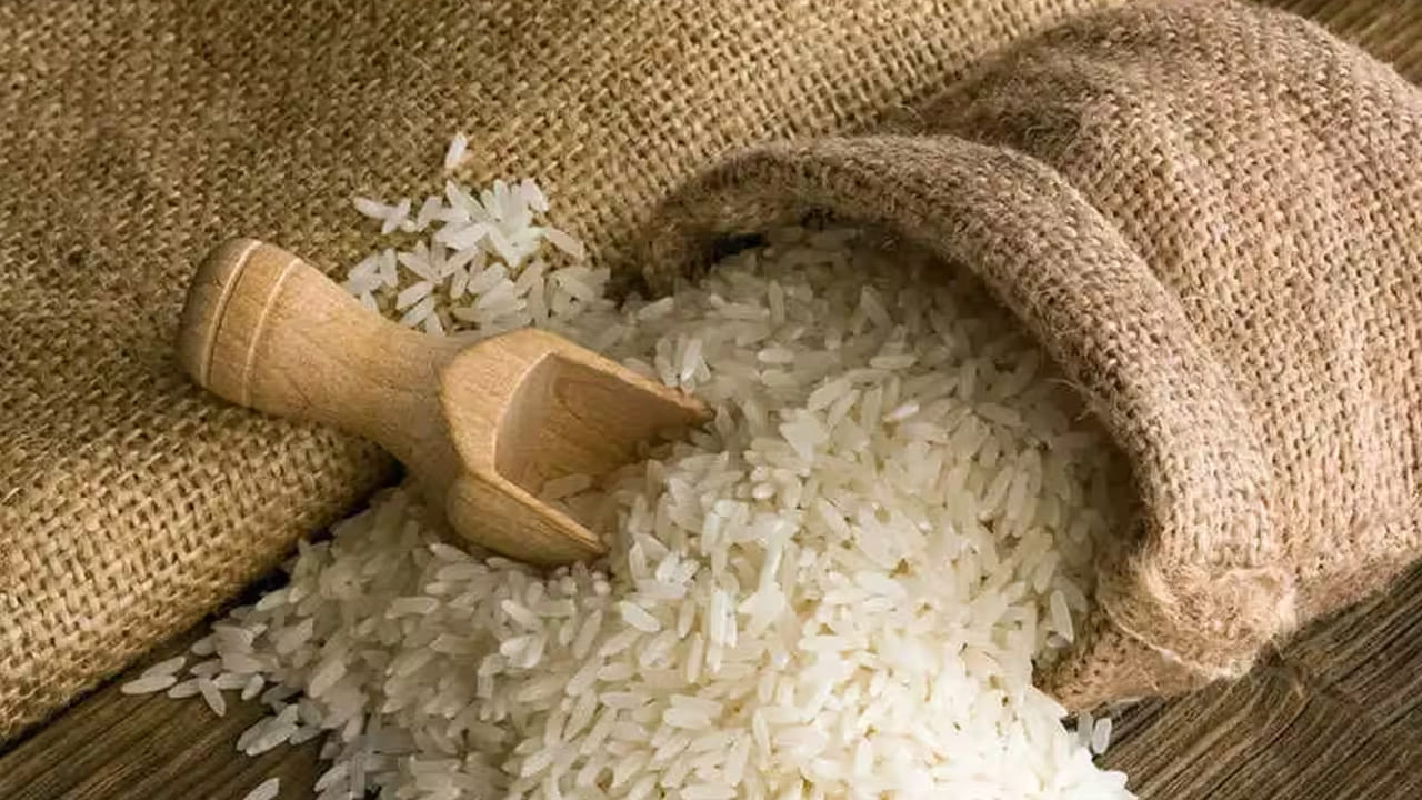 Rice Prices: సామాన్యులకు మరో దెబ్బ.. భారీగా పెరిగిన బియ్యం ధరలు.. కొంపముంచిన ఎల్నీవో..