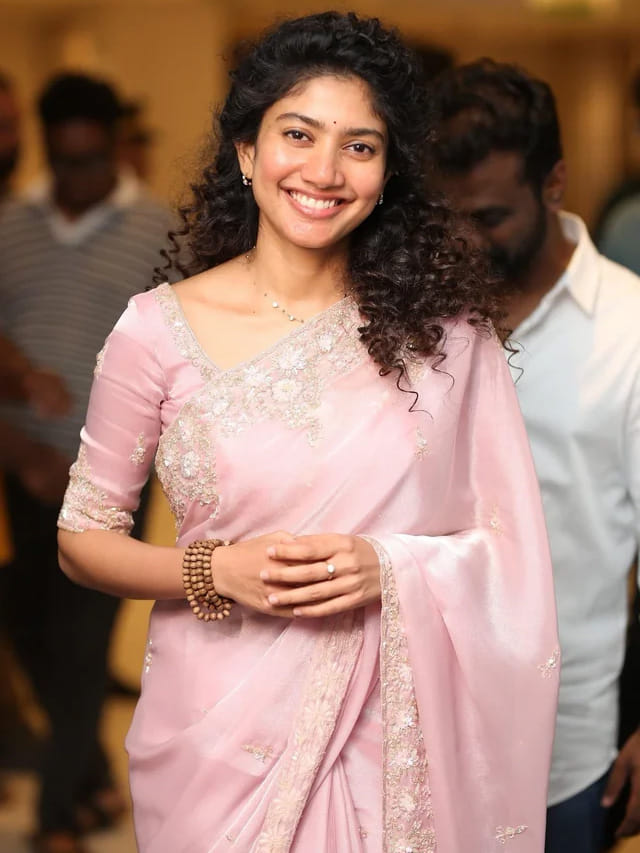 అన్నయ్య అని పిలిచింది.. అదే హీరోతో హిట్టు కొట్టిన సాయి పల్లవి..