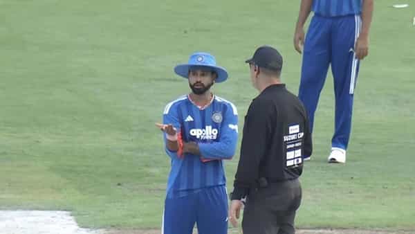 అంపైర్ నిర్ణయాన్నే మార్చేలా చేశాడు.. శ్రేయాస్ అయ్యర్పై జపాన్ క్రికెటర్ షాకింగ్ కామెంట్స్..!