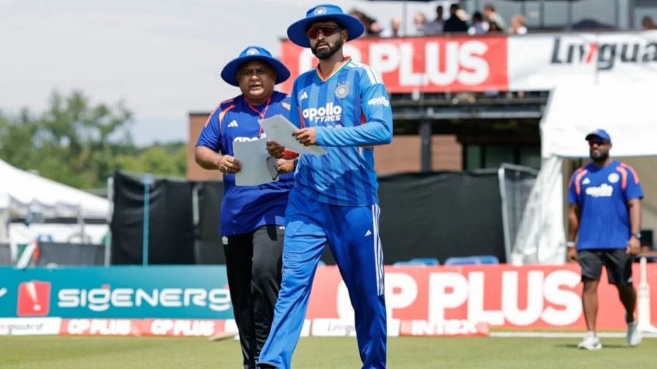 ప్రపంచకప్ విజేత సూర్యకుమార్ యాదవ్ (Suryakumar Yadav) తరువాత భారత పొట్టి ఫార్మాట్ పగ్గాలు చేపట్టిన అయ్యర్, జూన్ 26 - జులై 11 మధ్య ఐర్లాండ్, ఇంగ్లండ్ పర్యటనల్లో ఆడిన మొత్తం 7 మ్యాచ్లలోనూ వరుసగా టాస్లు గెలిచాడు.