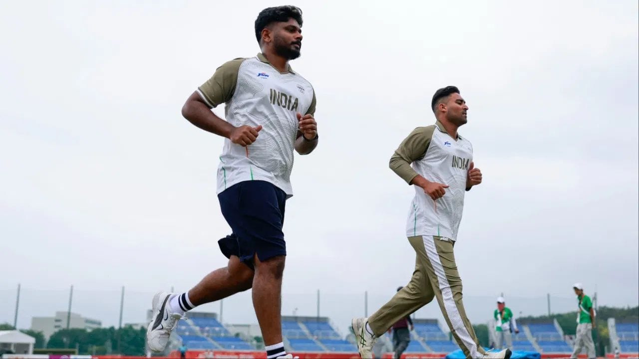 ఆసియా క్రీడల నిబంధనల ప్రకారం నాకౌట్ మ్యాచ్ వర్షం కారణంగా రద్దయితే మెరుగైన ఐసీసీ ర్యాంకింగ్ కలిగిన జట్టుకు తదుపరి దశలోకి వెళ్లే అవకాశం ఉంటుంది. భారత జట్టు ప్రస్తుతం పాల్గొంటున్న పురుషుల క్రికెట్ జట్లలో అత్యుత్తమ టీ20 ర్యాంకింగ్ కలిగి ఉంది. అందుకే వర్షం ఆటకు అంతరాయం కలిగించిన ప్రతిసారి ర్యాంకింగ్ భారత్కు ఉపయోగపడే పరిస్థితి ఏర్పడింది.