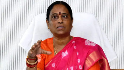 కొండా దంపతుల సైలెన్స్ వెనుక మతలబేంటీ..?