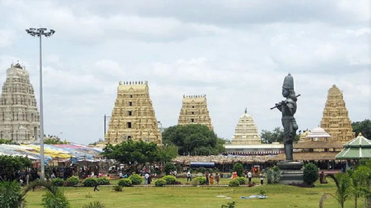 Andhra Pradesh: నీటి చుక్క పడితే చీమలు వస్తాయ్.. వెంకన్నకు అభిషేకమే చెయ్యని ఆ గుడి గురించి తెలుసా?