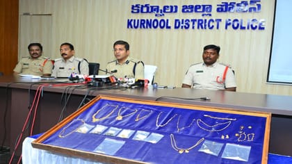 రద్దీ బస్సుల్లో బంగారు నగలు కాజేసే లేడీ కిలాడీ అరెస్ట్..