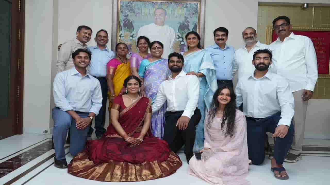వైయస్ షర్మిల ఇంట్లో పెళ్లి సందడి.. అమెరికా డాక్టర్తో కూతురు అంజలి నిశ్చితార్థం ఖాయం!
