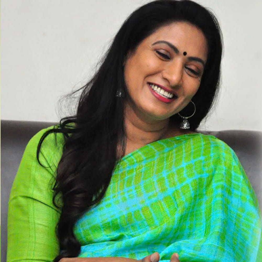 ఇది తప్పు కాదని, అది ఆమె వ్యక్తిగత శైలి అని అమనీ స్పష్టం చేశారు. ఈ సంభాషణలు సౌందర్య వ్యక్తిత్వంలో ఉన్న దృఢత్వం, భవిష్యత్ పట్ల ఆమెకున్న స్పష్టమైన ఆలోచనలను తెలియజేస్తాయని అమనీ అన్నారు. వారిద్దరి మధ్య ఉన్న బంధం కేవలం స్నేహం మాత్రమే కాకుండా, ఒకరినొకరు అర్థం చేసుకుని, గౌరవించుకునే గొప్ప అనుబంధమని అమనీ మాటల ద్వారా వెల్లడైంది.