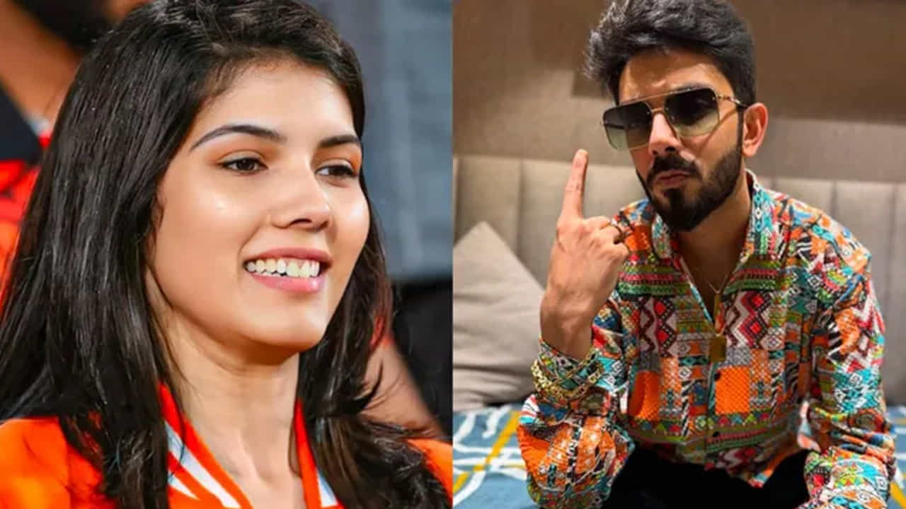 తెలుగు రాష్ట్రాల ముఖ్యమంత్రులతోపాటు దేశంలోని పలువురు ప్రముఖులను కూడా ఈ వేడుకకు ఆహ్వానించినట్లు సమాచారం. ఏదేమైనా ఈ ఇయర్ టాలీవుడ్, ఐపీఎల్ , మ్యూజిక్ ఇండస్ట్రీలో మోస్ట్ ఎవైటెడ్ వెడ్డింగ్గా కావ్య మారన్ - అనిరుధ్ వివాహం నిలవనుంది. కావ్య మారన్ తండ్రి కానిధి మారన్ ప్రముఖ మీడియా దిగ్గజం 'సన్ గ్రూప్'వ్యవస్థాపకుడు , ఛైర్మన్. కావ్య మారన్ చెన్నైలోని స్టెల్లా మేరీస్ కాలేజీలో అండర్ గ్రాడ్యుయేషన్ పూర్తి చేశారు.