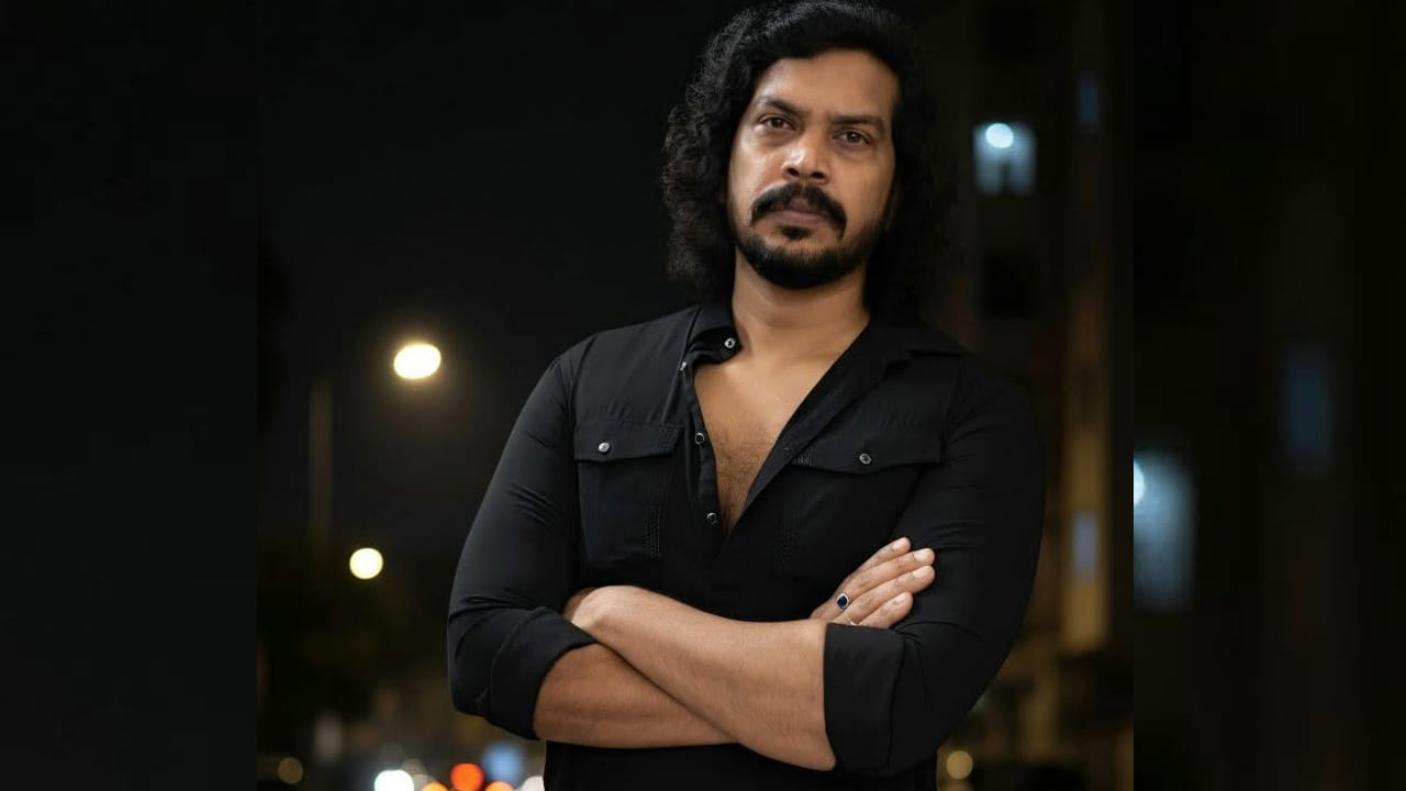 కెరీర్ ప్రారంభంలో అరవింద్ ఎక్కువగా విలన్, రౌడీ తరహా పాత్రల్లో కనిపించేవారు. దీంతో తెరపై ఆయనను చూసిన ప్రేక్షకులు నిజ జీవితంలోనూ అదే తరహా వ్యక్తి అనుకునేవారట. ముఖ్యంగా పిల్లలు, మహిళలు తనను చూసి భయపడిన సందర్భాలు ఉన్నాయని తెలిపారు. 2006లో విడుదలైన ‘అన్నవరం’ తర్వాత, 2009లో వచ్చిన ‘అరుంధతి’ తన కెరీర్‌లో మరో ముఖ్యమైన మలుపుగా నిలిచిందని చెప్పారు. ఈ సినిమా తర్వాత ప్రేక్షకుల్లో తనపై ఉన్న అభిప్రాయం మారిపోయిందని, పిల్లలు కూడా తన దగ్గరకు వచ్చి మాట్లాడటం తనకు ఎంతో ఆనందాన్ని ఇచ్చిందని గుర్తుచేసుకున్నారు.
