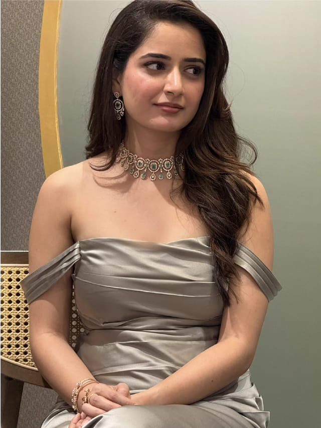 ఇంత క్యూట్ నెస్ ఎలా అమ్మడు.. ఆషిక రంగనాథ్ అదరగొట్టిందిగా