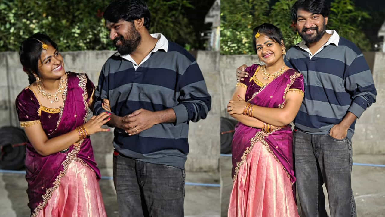 ప్రతి యేటా మంచిర్యాల జిల్లా గూడెం గుట్ట గ్రామంలో బతుకమ్మ సంబరాలు ఘనంగా జరుగుతుంటాయి. ఈ ఏడాది కూడా ఈ వేడుకలు జరిగాయి. ఈ సంబరాల్లో లీస్ట్ ఎలిజిబుల్ బ్యాచిలర్ వెబ్ సీరీస్ డైరెక్టర్ డేగల బాబు పాల్గొనడం ప్రత్యేక ఆకర్షణగా నిలిచింది.