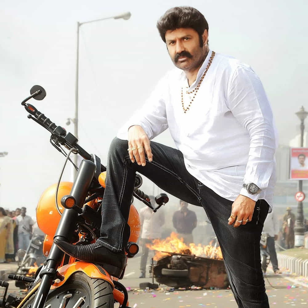 2014లో విడుదలైన ఈ సినిమాలో బాలకృష్ణ ద్విపాత్రాభినయం చేశారు. రాధికా ఆప్టే, సోనాల్ చౌహాన్ కథానాయికలుగా నటించగా, జగపతిబాబు ప్రతినాయకుడి పాత్రలో కనిపించారు. దేవిశ్రీ ప్రసాద్ అందించిన సంగీతం కూడా సినిమాకు మంచి హైలైట్‌గా నిలిచింది. ముఖ్యంగా సినిమాలో బాలకృష్ణ చెప్పిన పవర్‌ఫుల్ డైలాగులు, యాక్షన్ సన్నివేశాలు అభిమానులను ఎంతగానో ఆకట్టుకున్నాయి. భారీ తారాగణంతో తెరకెక్కిన ఈ చిత్రంలో సుమన్, సుహాసిని, బ్రహ్మానందం, జయప్రకాశ్ రెడ్డి, అజయ్, బ్రహ్మాజీ, రావు రమేష్, చలపతిరావు తదితరులు కీలక పాత్రల్లో కనిపించారు.