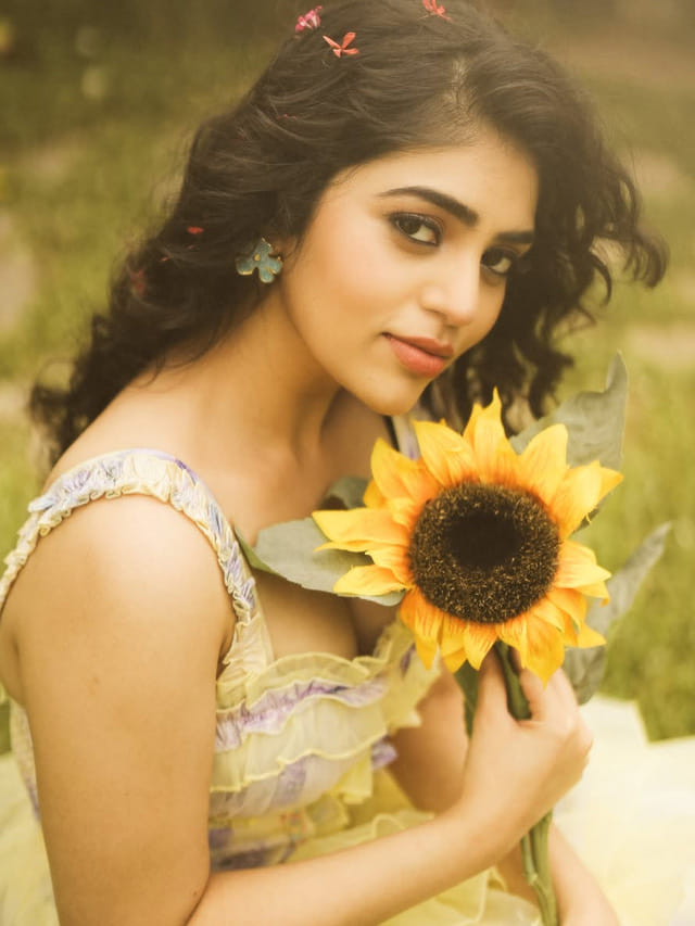 కుర్రాళ్ల నిద్ర చెడగొడుతున్న మసూద.. కిల్లర్ లుక్స్‌తో చంపేస్తోన్న బాంధవి శ్రీధర్..