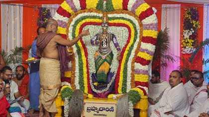 శ్రీశైలంలో వైభవంగా దసరా మహోత్సవాలు..