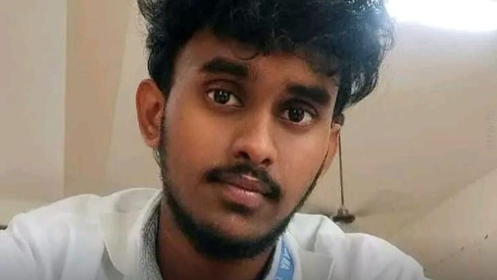 18 ఏళ్లకే వెంటాడిన మృత్యువు.. పండక్కి ఇంటికొచ్చి తిరిగిరాని లోకాలకు వెళ్లిన యువకుడు!