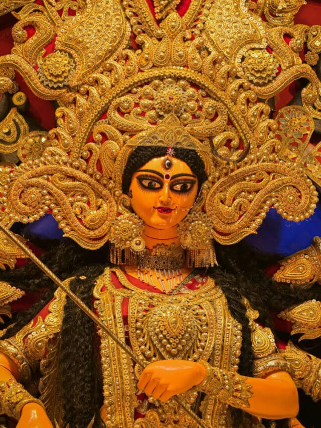 నవరాత్రి ఉత్సవాలు: తప్పకుండా సందర్శించాల్సిన ఫేమస్ టెంపుల్స్ ఇవే