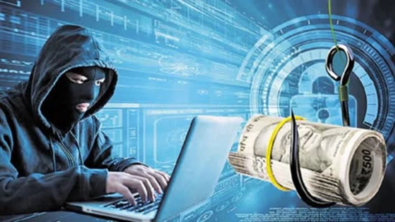 Andhra News: మహిళా కలెక్టర్ల పేరుతో సైబర్ కేటుగాళ్ల సరికొత్త మోసం.. ఏం చేశారో తెలిస్తే..