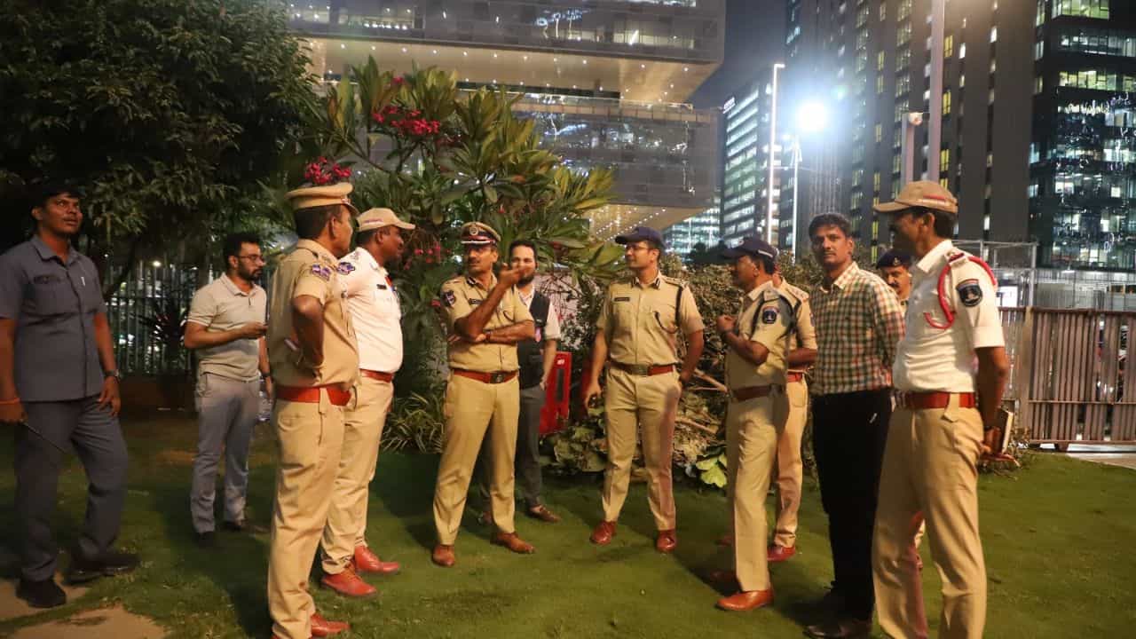 ఈ ప్రాజెక్టు సాధ్యాసాధ్యాలను పరిశీలించేందుకు సైబరాబాద్ పోలీస్ కమిషనర్ డాక్టర్ ఎం. రమేష్, జాయింట్ పోలీస్ కమిషనర్ (ట్రాఫిక్) సున్‌ప్రీత్ సింగ్, సీనియర్ ట్రాఫిక్ పోలీసు అధికారులు, ఎస్సీఎస్సీ సీఈవో నవీద్ ఖాన్‌తోపాటు సంబంధిత బృందం ప్రతిపాదిత మార్గంలో క్షేత్రస్థాయి పరిశీలన నిర్వహించింది. ప్రస్తుతం ఉన్న రహదారి మౌలిక సదుపాయాలు, జంక్షన్ల వద్ద ఎదురవుతున్న సమస్యలు, వాహనాల రాకపోకలకు ఉన్న అడ్డంకులను బృందం పరిశీలించింది.