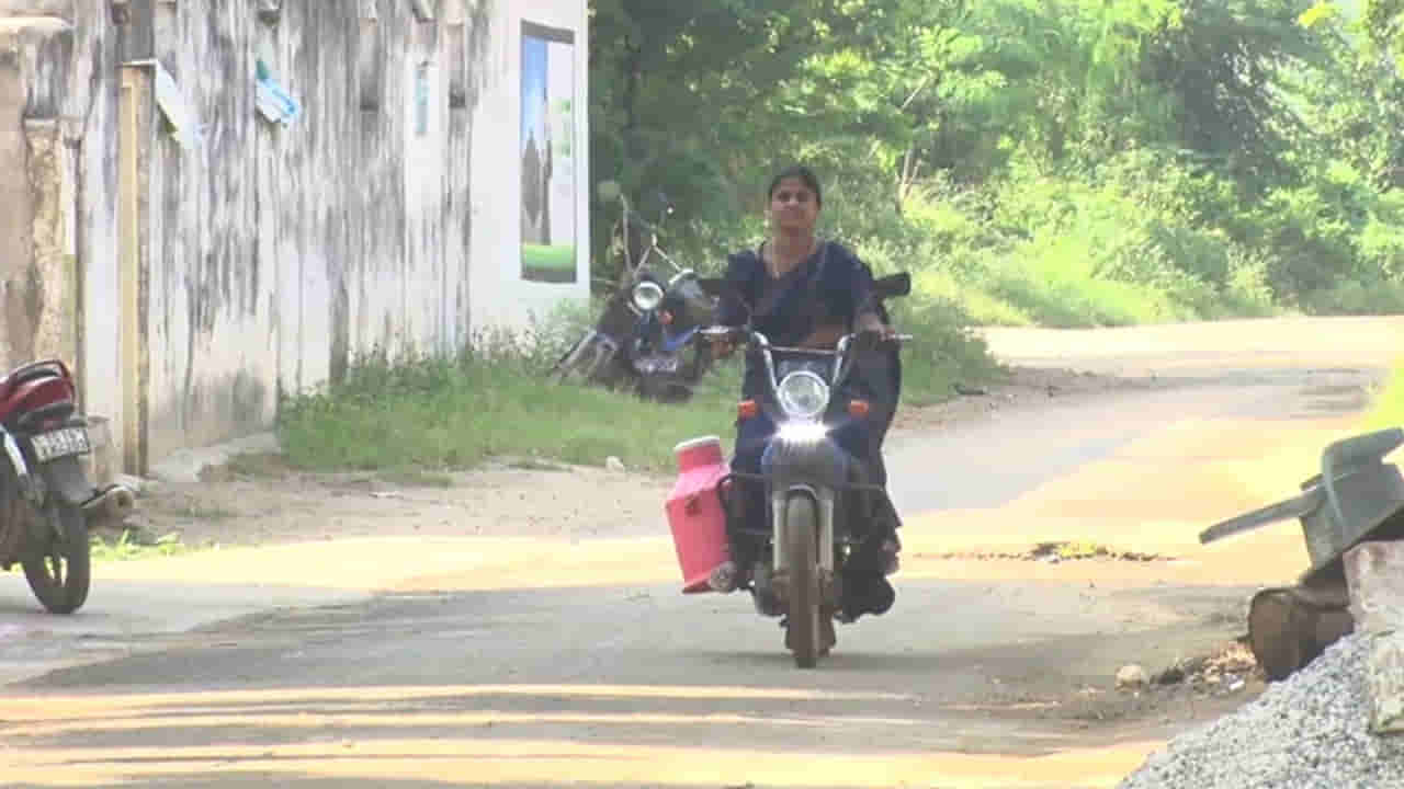Telangana: ఆ ఊరు ఓ పాల పుంత.. ఊరంతా పాడి పరిశ్రమే.. ఏకంగా 2,035 జెర్సీ ఆవులు, 380 పాడి గేదెలు