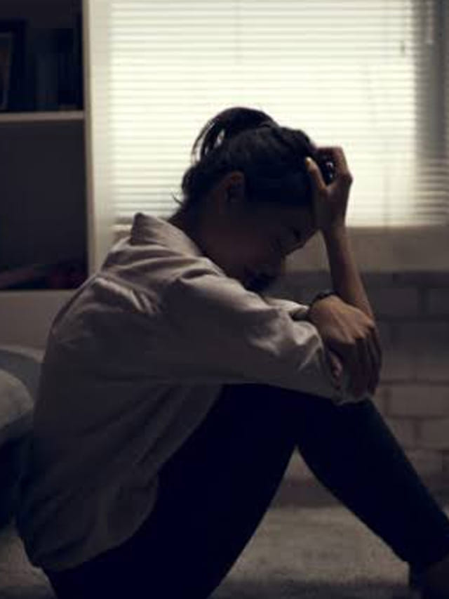 World Mental Health Day: డిప్రెషన్ నుంచి ఎలా బయట పడాలి?