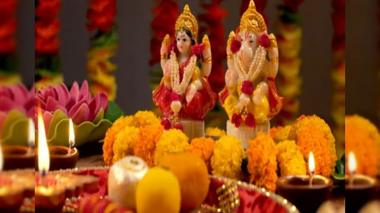 అయితే చాలా మందికి ఈ రోజు ధనియాలు కొనుగోలు చేసి వాటిని ఏం చేయాలో అంతగా తెలియదు. అయితే ఇప్పుడు మనం దాని గురించి తెలుసుకుందాం. ధంతేరస్ రోజున, ధనియాలు కొనుగోలు చేసి వాటిని ఎరుపు రంగు వస్త్రంలో చుట్టి, మీ అల్మారాలో భద్ర పరుచుకోవాలి. దీని వలన మీ ఖజానా ఎప్పుడూ ఖాళీ అవ్వదు. నోట్: ఈ సమాచారం కేవలం ఇంటర్నెట్ ఆధారంగా, నిపుణుల సలహా మేరకు ఇవ్వడం జరిగింది. దీనిని టీవీ9 తెలుగు ధృవీకరించలేదని పాఠకులు గమనించాలి.