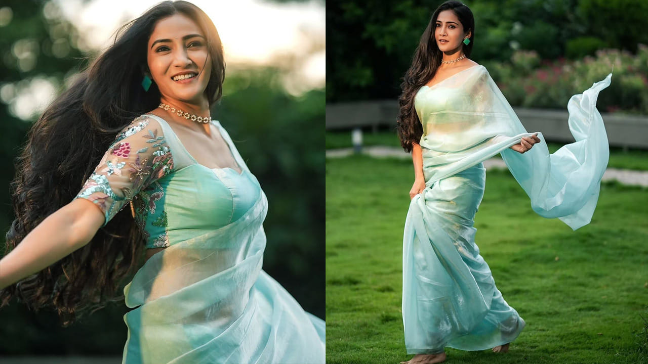 తెరపై పద్ధతిగా కనిపించే గాయిత్రి సింహాద్రి, రియల్ లైఫ్‌లో, సోషల్ మీడియా వేదికగా పంచుకునే గ్లామర్ ఫోటోలు యూవతను కట్టిపడేస్తున్నాయి. మోడ్రన్ అవుట్‌ఫిట్స్‌లో ఆమె పంచుకుంటున్న లేటెస్ట్ పిక్స్ ఇంటర్నెట్‌ను షేక్ చేస్తున్నాయి. నటనతో పాటు అందాల ఆరబోతలోనూ తగ్గేదేలే అంటున్న ఈ భామ రాబోయే రోజుల్లో వెండితెరపై పెద్ద ప్రాజెక్ట్‌లలో అవకాశాలు అందుకోవడం ఖాయమని ఫ్యాన్స్ భావిస్తున్నారు.