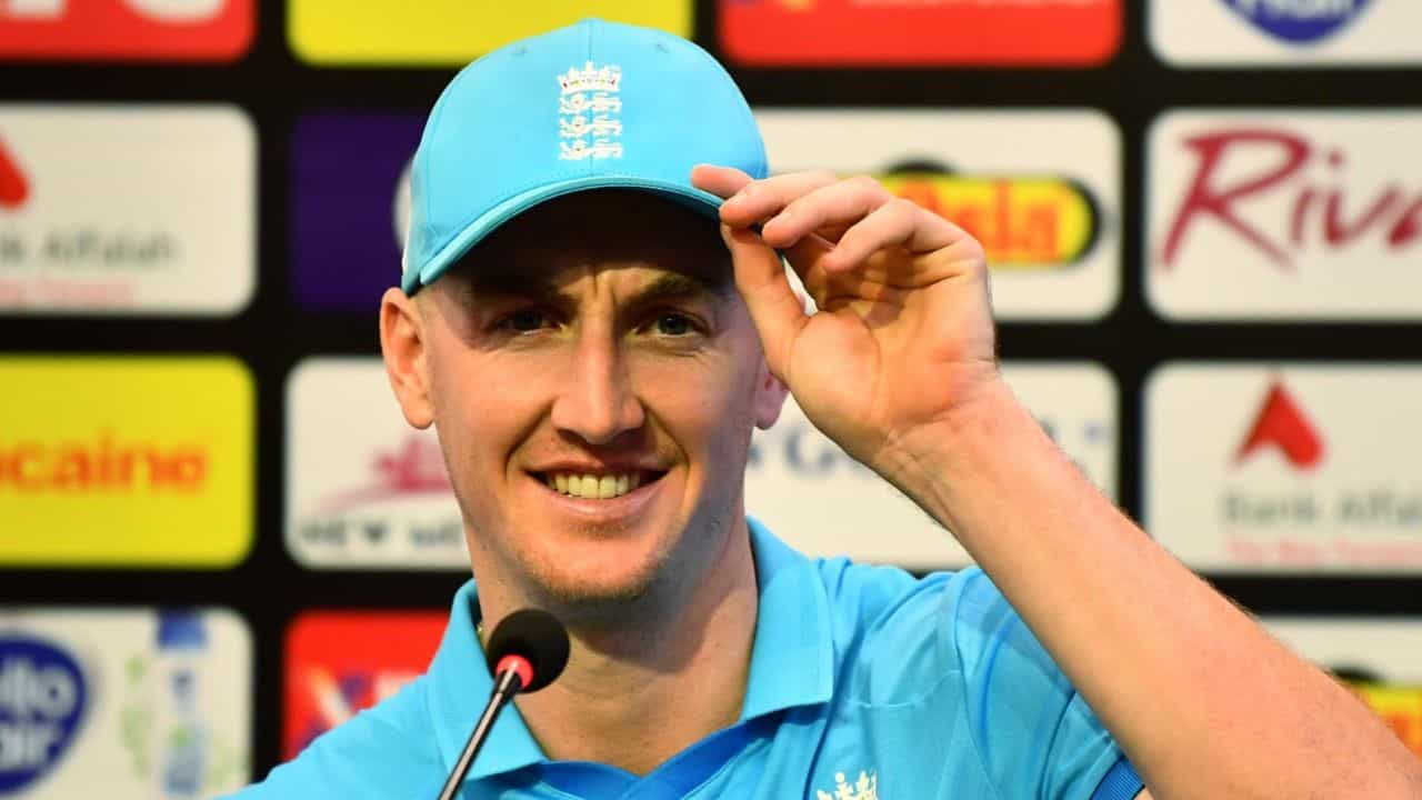 ఇంతకుముందు ఈ రికార్డు భారత స్టార్ బ్యాటర్ శుభ్మన్ గిల్ (Shubman Gill) పేరిట ఉంది. 2026 సెప్టెంబర్లో వెస్టిండీస్పై గువాహటిలో జరిగిన మ్యాచ్లో గిల్ 117 బంతుల్లో డబుల్ సెంచరీ పూర్తి చేశాడు. ఇప్పుడు బ్రూక్ ఆ రికార్డును కేవలం 22 రోజుల వ్యవధిలో అధిగమించాడు.