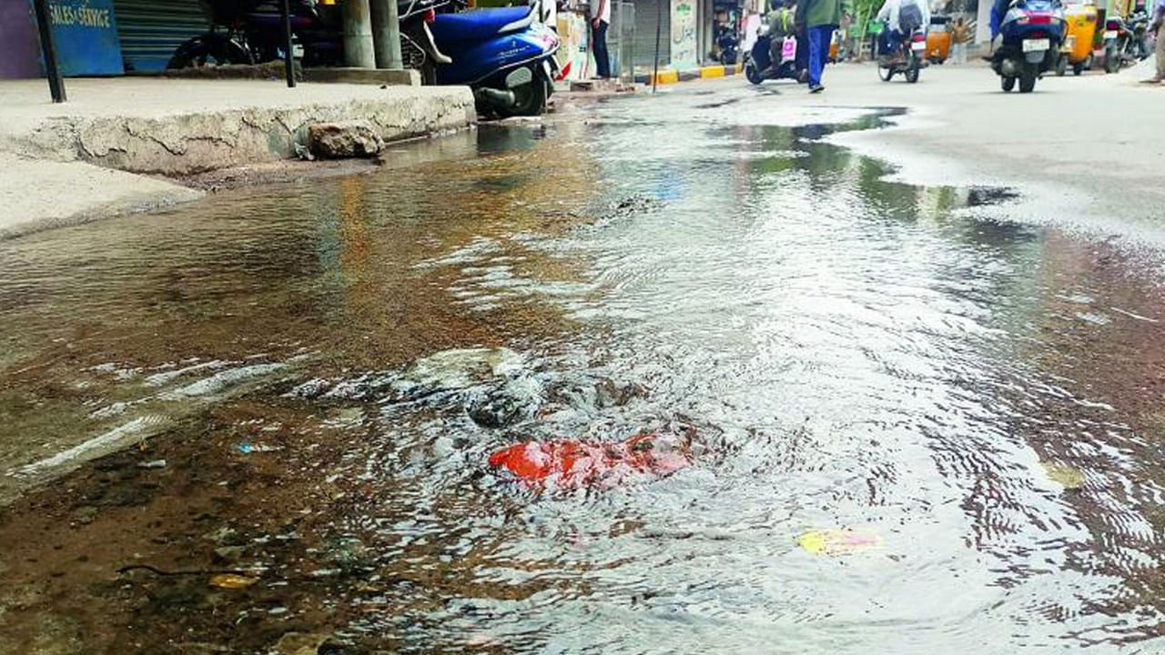 ఎల్ నినో ప్రభావంతో రాష్ట్ర వ్యాప్తంగా నీటి కొరత తీవ్రంగా ఉంది. ప్రధాన రిజర్వాయర్లలో నీళ్లు అడుగంటుతున్న పరిస్థితి. హైదరాబాద్కు నీళ్లందించే సింగూరు, మంజీర రిజర్వాయర్లలో నీరు అడుగంటిన పరిస్థితి. ఉస్మాన్ సాగర్, హిమాయత్ సాగర్లోనూ నీటి నిల్వలు రోజు రోజుకూ తగ్గుతుండటం ఆందోళన కలిగించే అంశం.