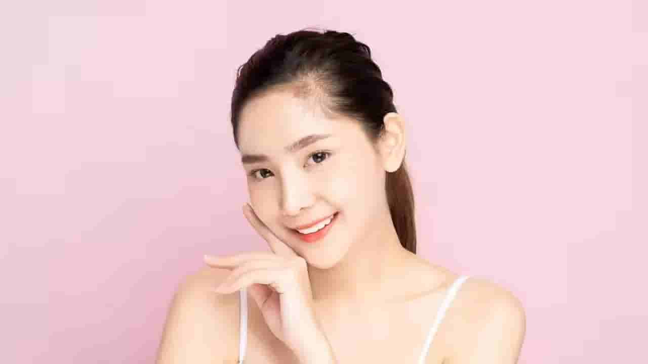 Glowing skin: పైసా ఖర్చు లేదు.. కిచెన్లో దొరికే ఈ పదార్థాలతోనే మెరిసే చర్మాన్ని ఈజీగా పొందండి!