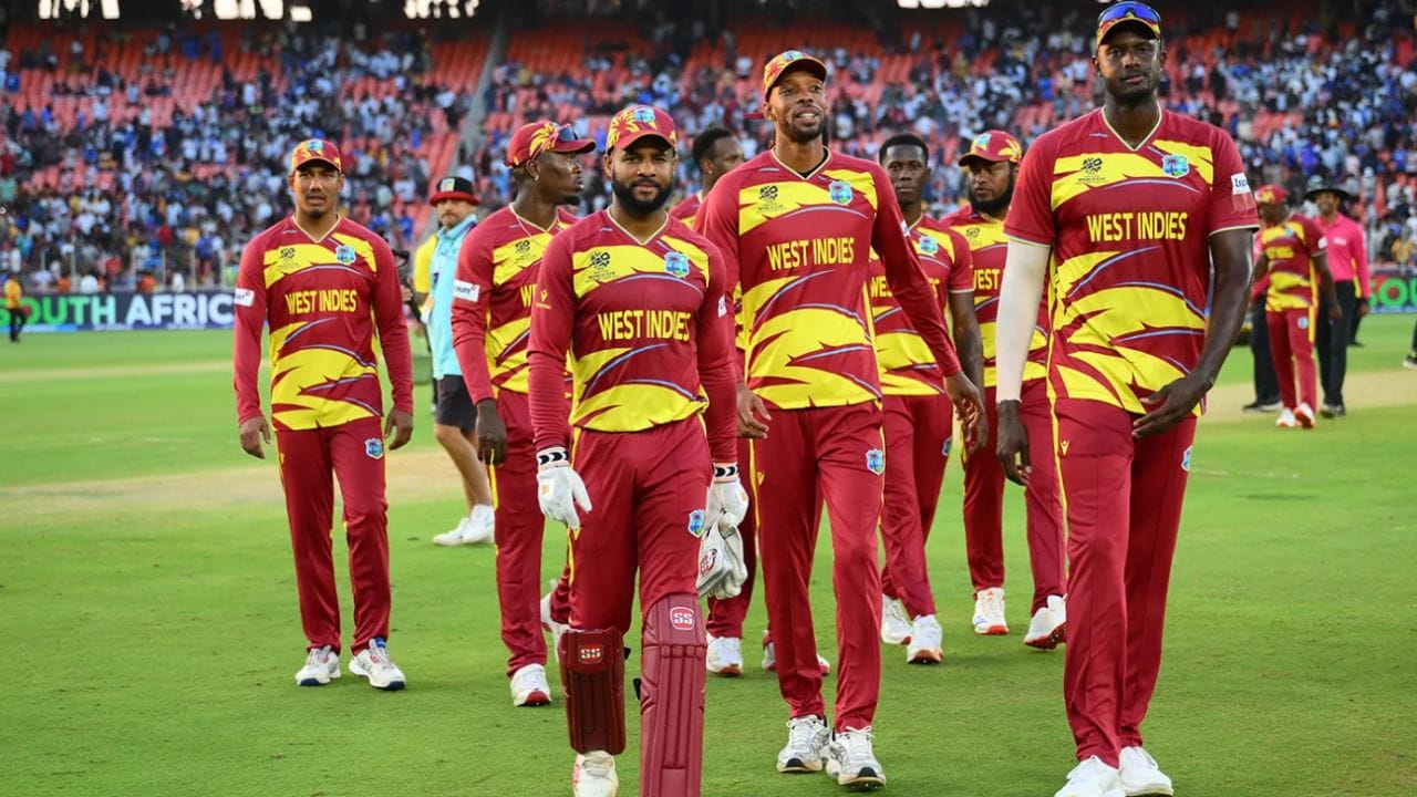 టీ20 క్రికెట్ హిస్టరీలోనే తొలి టీంగా వెస్టిండీస్ భారీ రికార్డ్.. అదే దారిలో భారత్..!