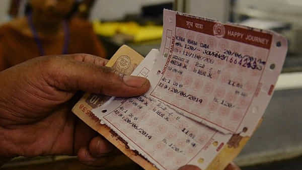 Indian Railways: రైల్వే టికెట్ల బుకింగ్స్లో భారీ మార్పు.. దీపావళికి ముందే అమల్లోకి.. రైల్వేశాఖ కొత్త నిబంధనలు..