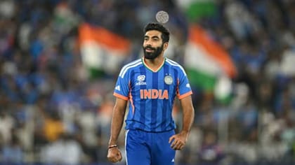 బుమ్రాను ఆడించొద్దు.. మాజీ కోచ్ రవి శాస్త్రి సంచలన కామెంట్స్..!