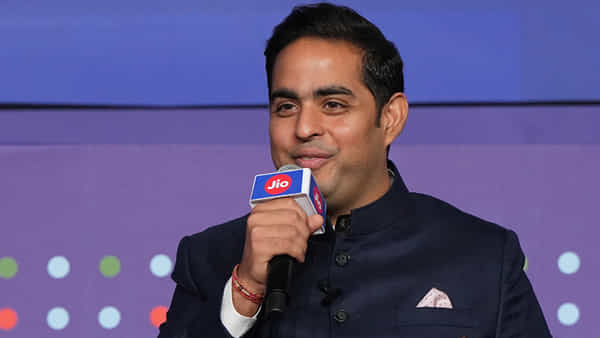 Jio IPO: జియో ఐపీఓ సరికొత్త రికార్డ్.. ప్రపంచంలోనే ఇదే తొలిసారి..