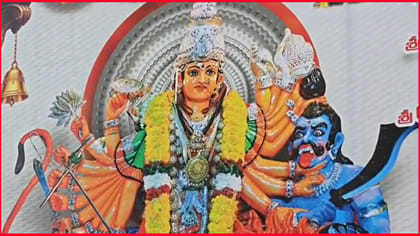 వేలంలో లక్షల రూపాయలు పలికిన అమ్మవారి పూలమాల..!