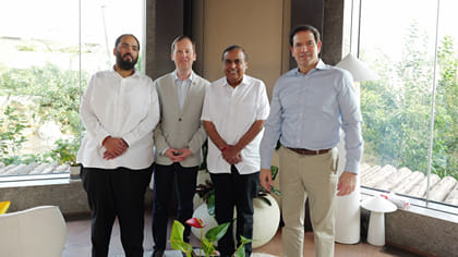 అమెరికా ప్రతినిధులతో ముకేష్ అంబానీ కీలక భేటీ..